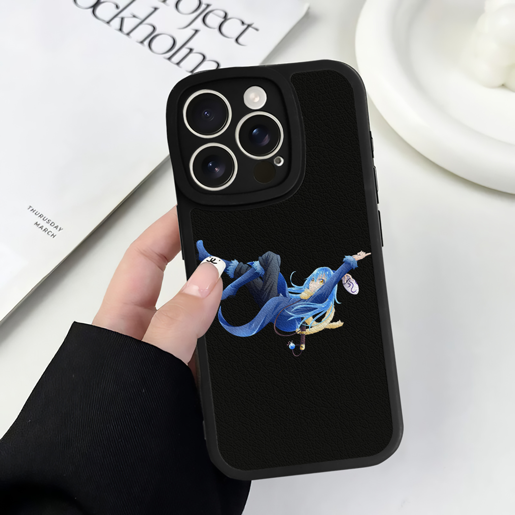 （画像用） 転スラ Regarding Reincarnated to Slime 【iPhone 16シリーズ対応】シリコンスマホケース（レザー調） 材質：シリコン